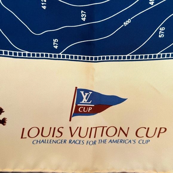 LOUIS VUITTON CUP Rare Find 100% Silk Scarf - Picture 3 of 7